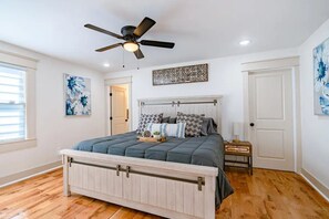 3 bedrooms, premium bedding, iron/ironing board, free WiFi