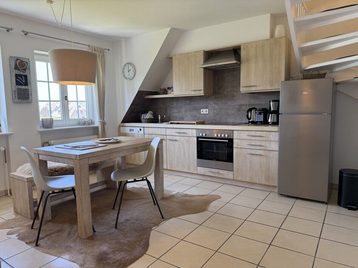 Kylskåp, ugn, spishäll och diskmaskin