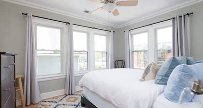 Historic Home in the Heart of the City on Street Car Line