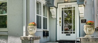 Historic Home in the Heart of the City on Street Car Line