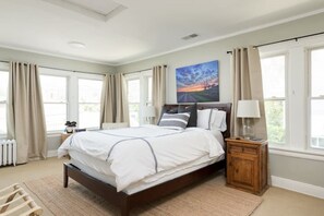 2 Schlafzimmer, Schreibtisch, Bügeleisen/Bügelbrett, kostenloses WLAN