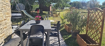 Small farmhouse, close to hiking trails, 30 minutes from the sea