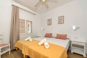 1 habitación y ropa de cama 