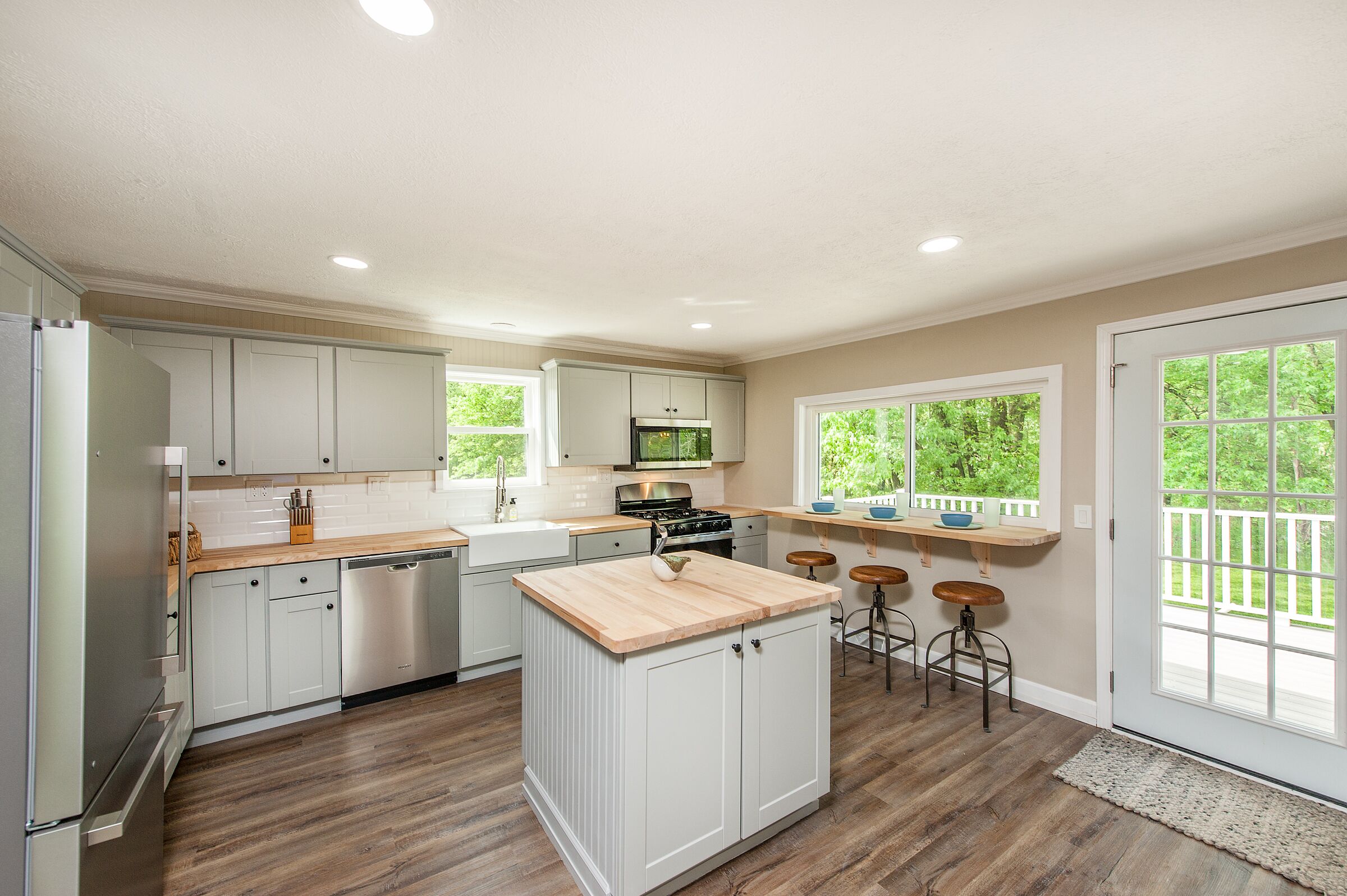 Peaceful, Renovated 3BR Home by Chippewa Lake/ Pet Friendly