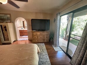 3 bedrooms, desk, iron/ironing board, travel cot