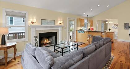 Exceptional August rental one block from beach!