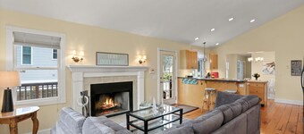 Exceptional August rental one block from beach!