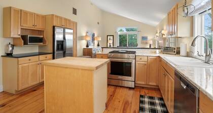 Exceptional August rental one block from beach!