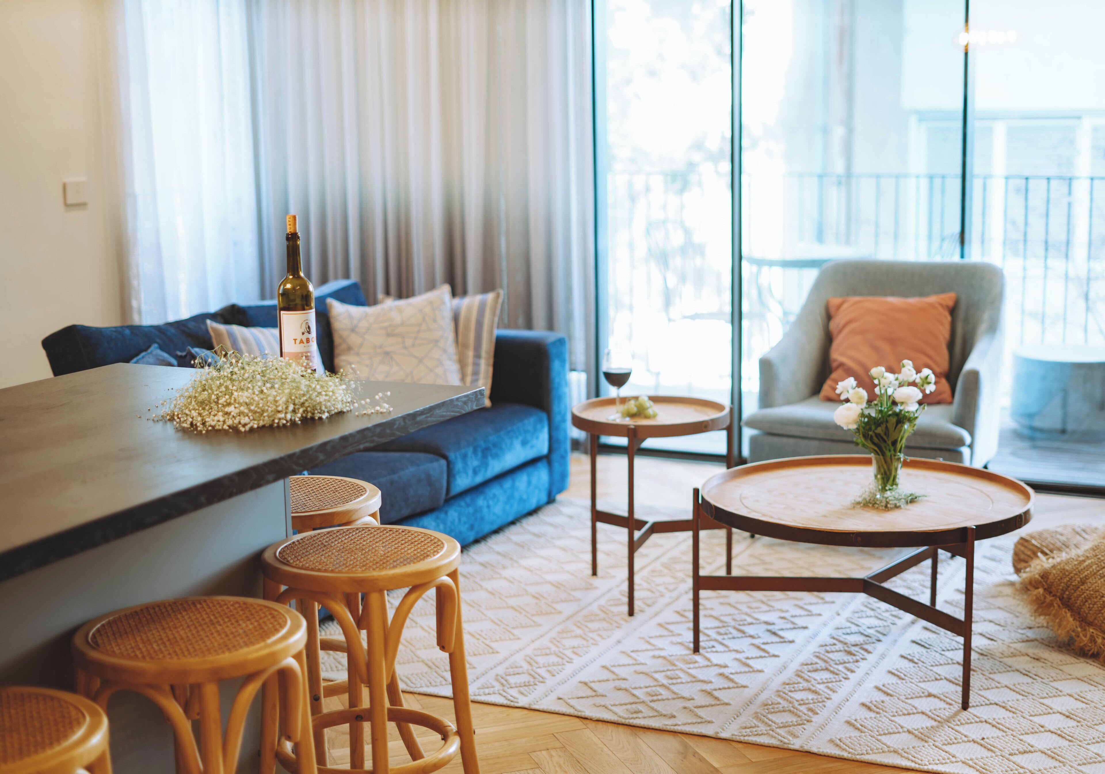 2BR Apartment (Mohaliver #23 St.) | Living area | 45-inch TV with cable channels