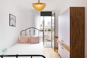 2BR Apartment (Gruzenberg #35 St.) | Soundproofing, iron/ironing board, free WiFi, bed sheets