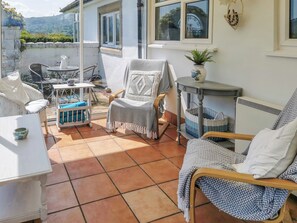 Fireplace - A charming and homely detached cottage all set out on one level. (Tyn Y Groes)