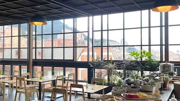 Gratis frukostbuffé varje dag