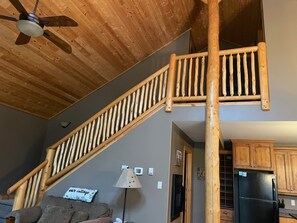 Smart-TV, Kamin, DVD-Player