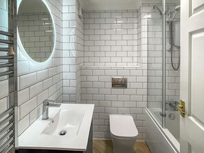 Towels - Apartment 1 Waterrs Edge (Newquay)