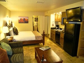Studio | 2 chambres, ameublement personnalisé, rideaux occultants, Wi-Fi gratuit