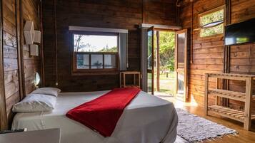 Romantic Bungalow, Pool Access | Egyptian cotton sheets, premium bedding, individually decorated