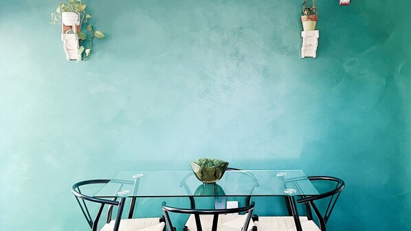 Dining - Coralxscape: curated 2 bedroom in Philly near everything! (Philadelphia)