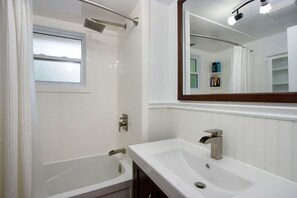 Combined shower/bathtub - Soft Landing - Relax with nature (Bayfield)