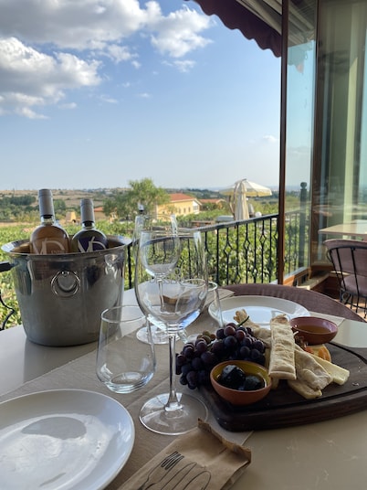 Dessera Vineyards Hotel