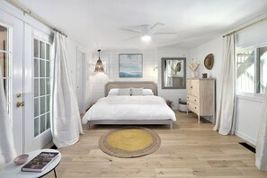 5 bedrooms, in-room safe, desk, iron/ironing board