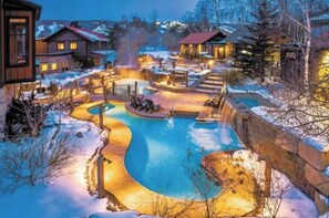 Scandinave Spa 3 3-minute drive - FOREST COTTAGE
A Private Two-Family Ski Retreat Near Blue Mountain (Collingwood)