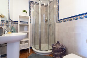 Bathtub, towels - Casa Elisana - Calahonda boutique villa (Mijas Costa)