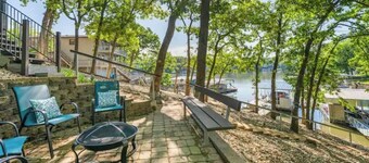 Quiet Lakefront - Hot Tub! H2O Toys! Pet Friendly!
