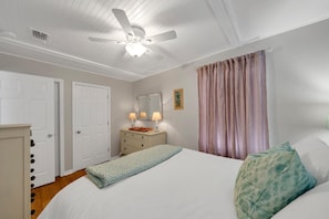 1 chambre, fer et planche Ă repasser, Wi-Fi gratuit, draps fournis