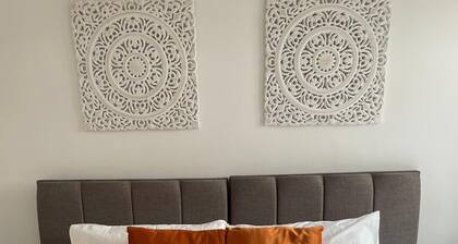 STOP at Pendarvis, Stone throw from the beach!