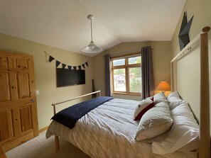 3 chambres, fer et planche à repasser, Wi-Fi gratuit, draps fournis