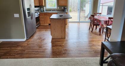 Four Bedroom Plus Bonus Room Cape in Quiet setting