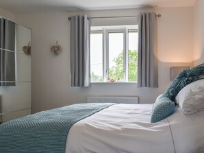 3 bedrooms, free WiFi, bed sheets - 3 bedroom accommodation in Mills Croft, near Hognaston (Mills Croft, near Hognaston)