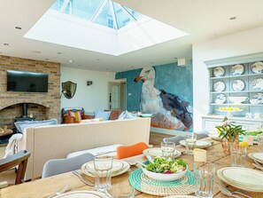 Dining - This family home is situated in the gorgeous village of Bull Bay on Anglesey. (Bull Bay)