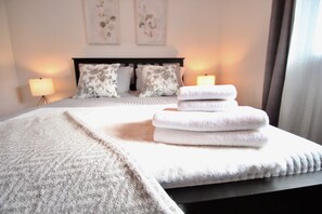 3 chambres, fer et planche à repasser, Wi-Fi gratuit, draps fournis