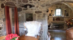 Interior - La Salesse, Restored farmhouse in idyllic rural location + private pool (Ginals)