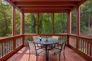 Outdoor dining - Family Cabin Near Dwtn Ellijay - Hot Tub, Fire Pit, Screened Porches + Pools (Ellijay)