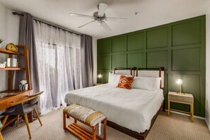 Desk, iron/ironing board, free WiFi, bed sheets - Resort-style 1BR | Walkable | Putting Green | Pool (Scottsdale)