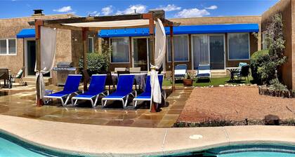Desert Retreat House with Pool and Casita 15 minutes from Downtown