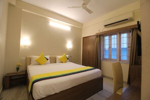 1 bedroom, WiFi - Deluxe AC Room at Anamitra Guest House #5 (Kolkata)