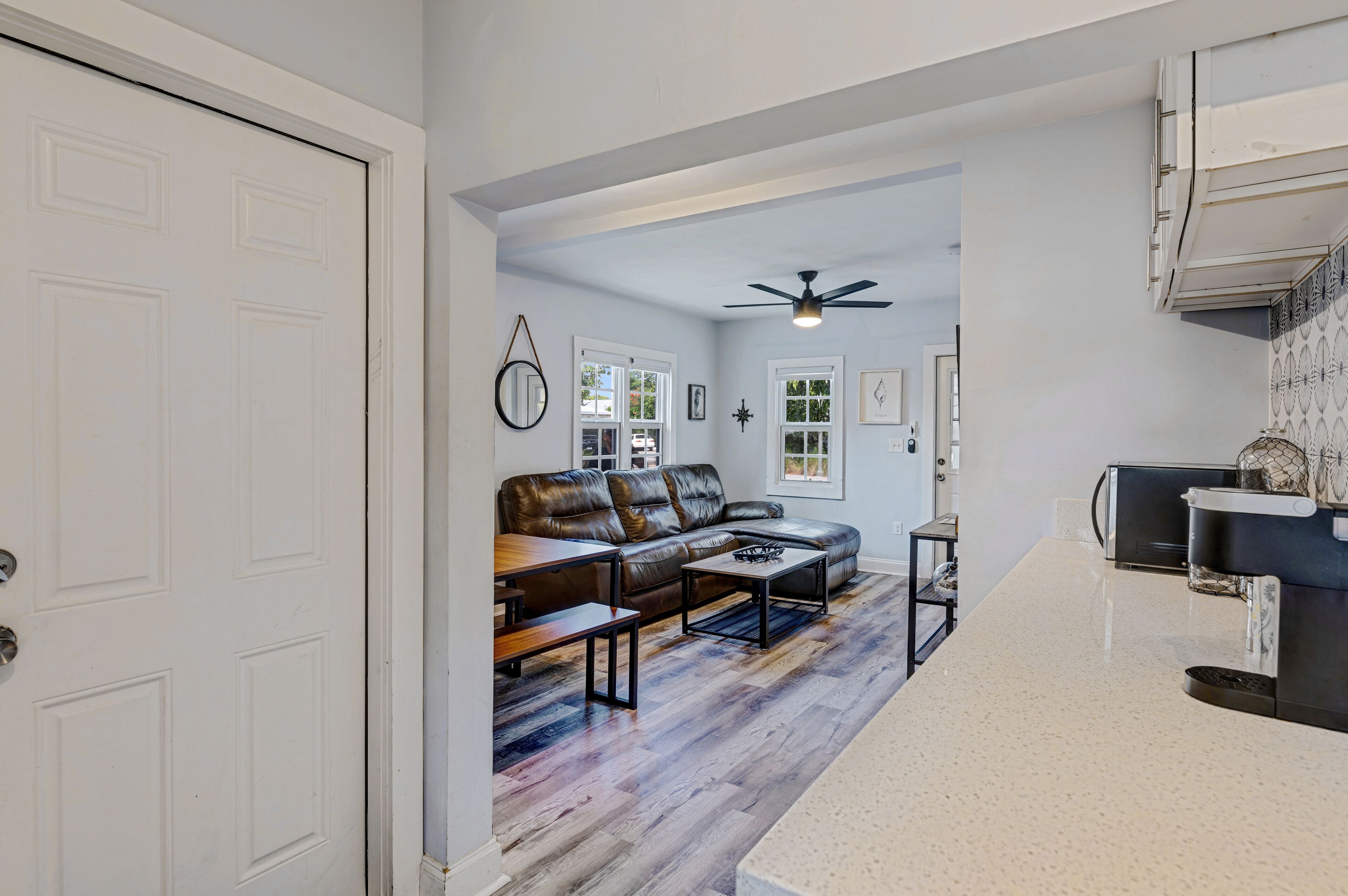 Smart TV, fireplace, stereo