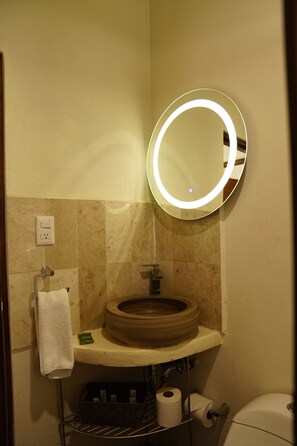 Family Villa | Bathroom | Shower, rainfall showerhead, hair dryer, bathrobes - HOTEL CASA DE LAS FLORES (Atlixco)