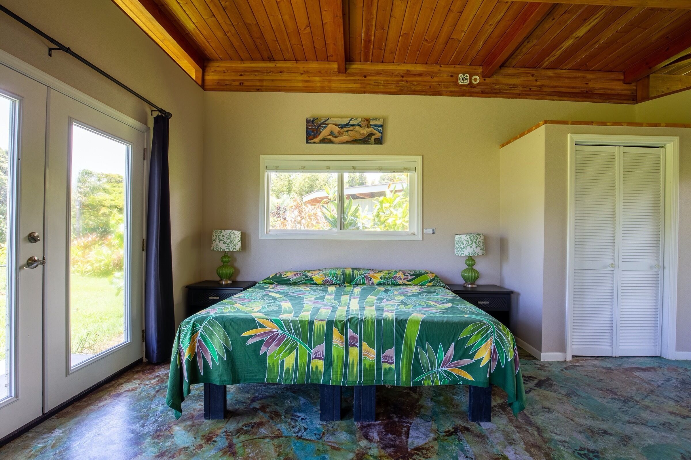 Chambre, 1 très grand lit, vue sur l’océan, côté jardin | Accès au Wi-Fi (inclus), literie fournie