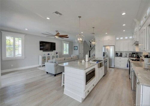 New Waterfront 3BR townhouse with boat dock and  private heated pool! 