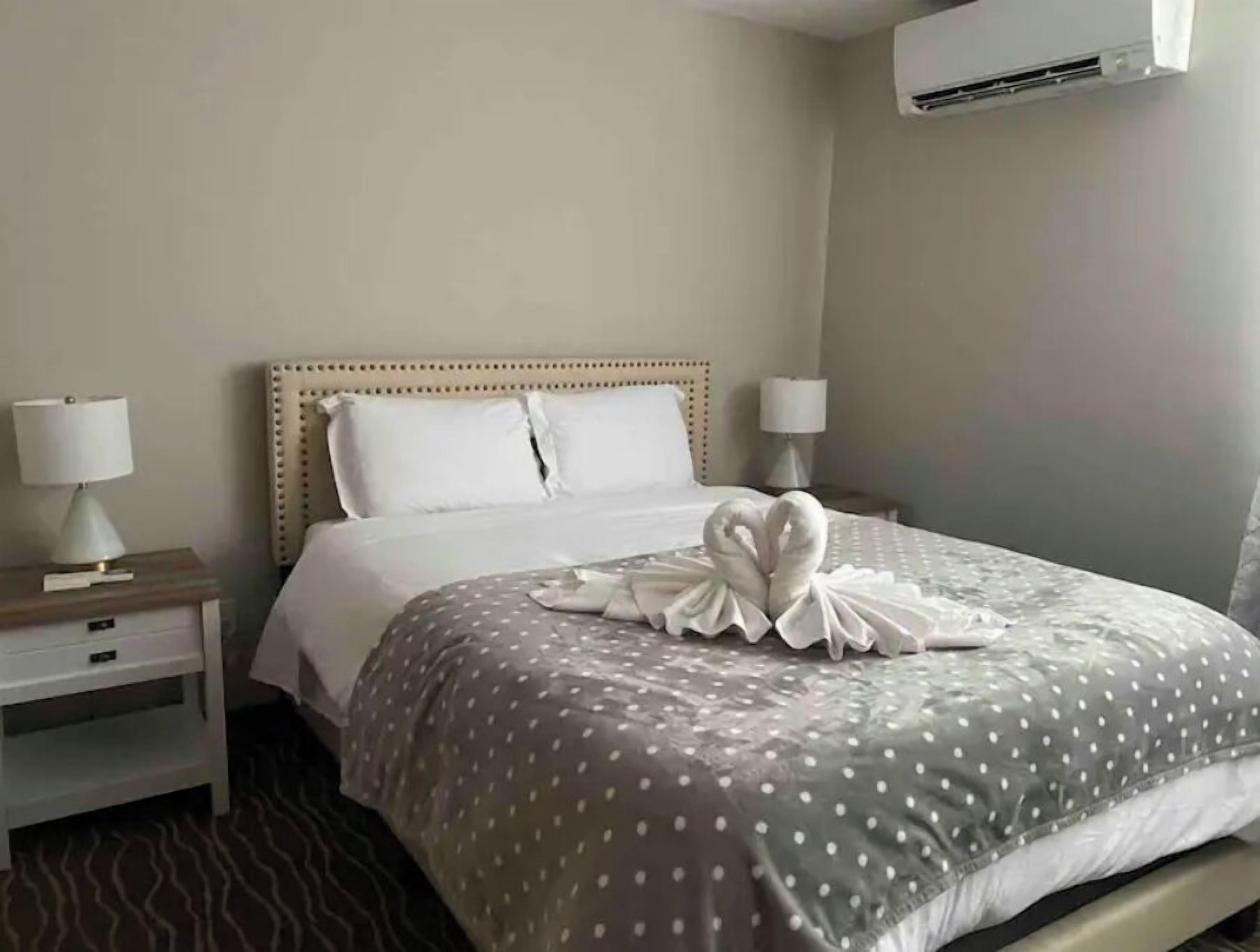 4 chambres, fer et planche à repasser, Wi-Fi, draps fournis