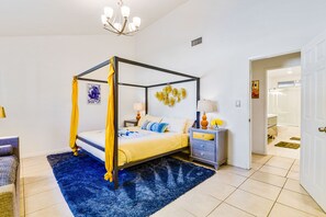 4 Schlafzimmer, Schreibtisch, Bügeleisen/Bügelbrett, Reisekinderbett