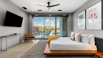 4 bedrooms, iron/ironing board, free WiFi, bed sheets