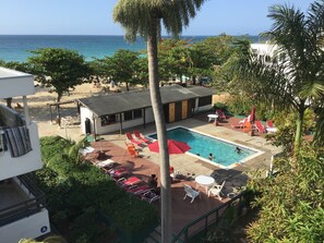Outdoor pool - Beach Studio on Negril's Seven Mile Beach (Negril)