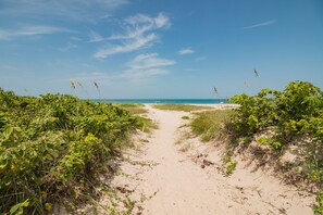 Beach nearby - NEW! Cozy Sebastian Home - Only 15 min from Beach! (Sebastian)