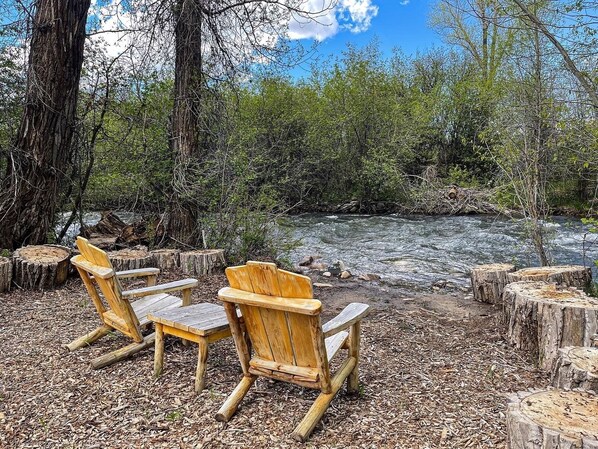 Property grounds - Targhee Creekside Condo - direct shuttle service to Targhee! (Driggs)