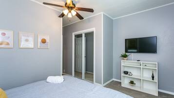 2 Schlafzimmer, Bügeleisen/Bügelbrett, kostenloses WLAN, Bettwäsche